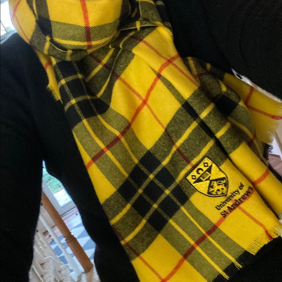 NEW Johnstons of Elgin MacLeod University of St Andrew’s Wool Scarf NWT - Picture 11 of 11